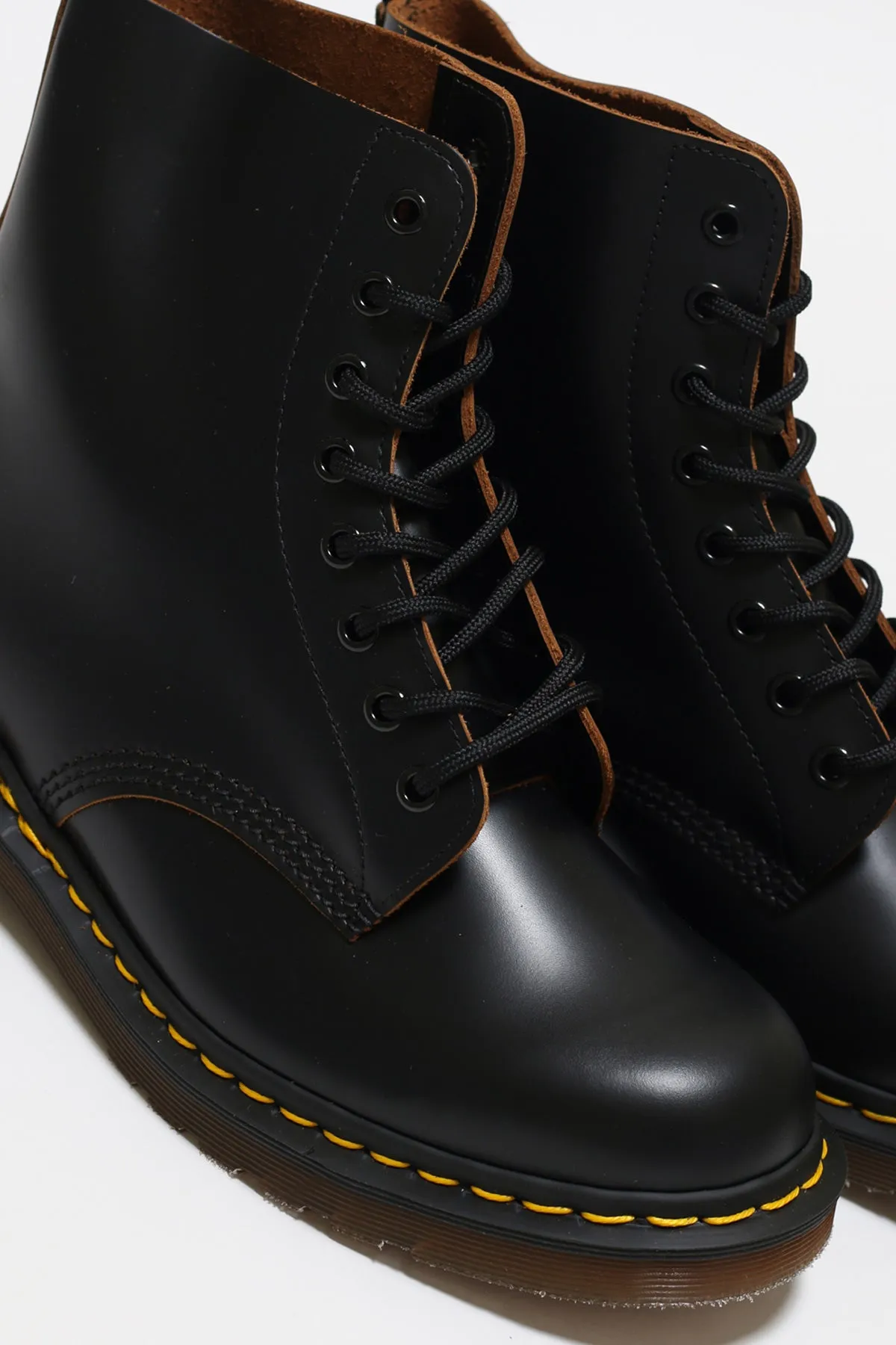 1460 Boot - Made in England - Black Quilon